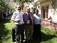 Prof. Claude Pomerleau C.S.C. (Universidad de Portland); Prof. Walter Sánchez, Director del IEI, y José Olmedo.