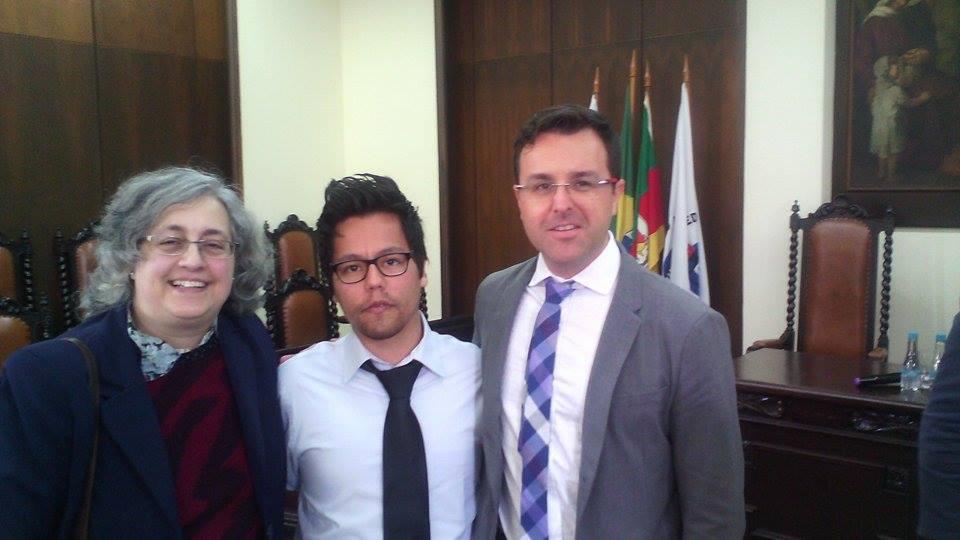 De izquierda a derecha: Claudia Lima, coordinadora programa de posgrado en Derecho UFRGS; Juan Rozas, investigador Núcleo en Desarrollo IEI; y Fabio Morosini, organizador de la conferencia.