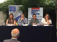 Lorena Oyarzún, Gerardo Caetano, María Inés Ruz, y Paz Milet. Lorena Oyarzún, Gerardo Caetano, María Inés Ruz, y Paz Milet.