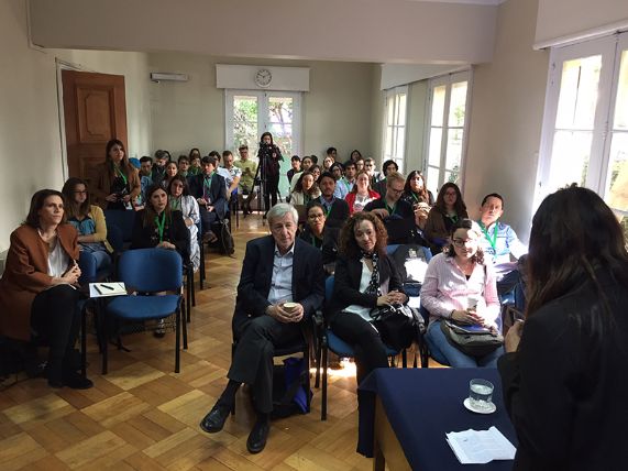 Encuentro Estudiantes RR.II.